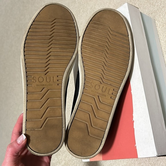 Naturalizer Women Kemper Slip On Sneaker - Picture 6 of 7